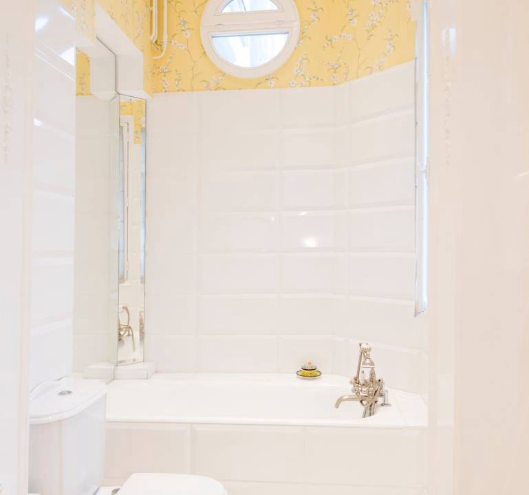 Photo of Bathroom in Chaillot