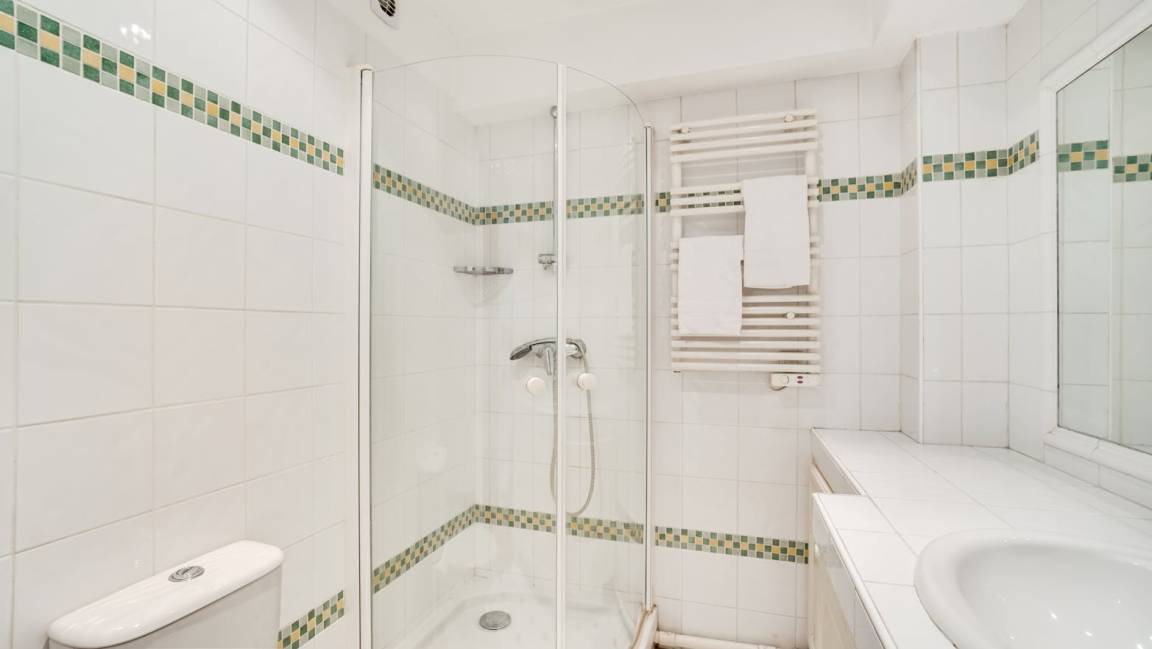 Photo of Bathroom in 16th Arrondissement