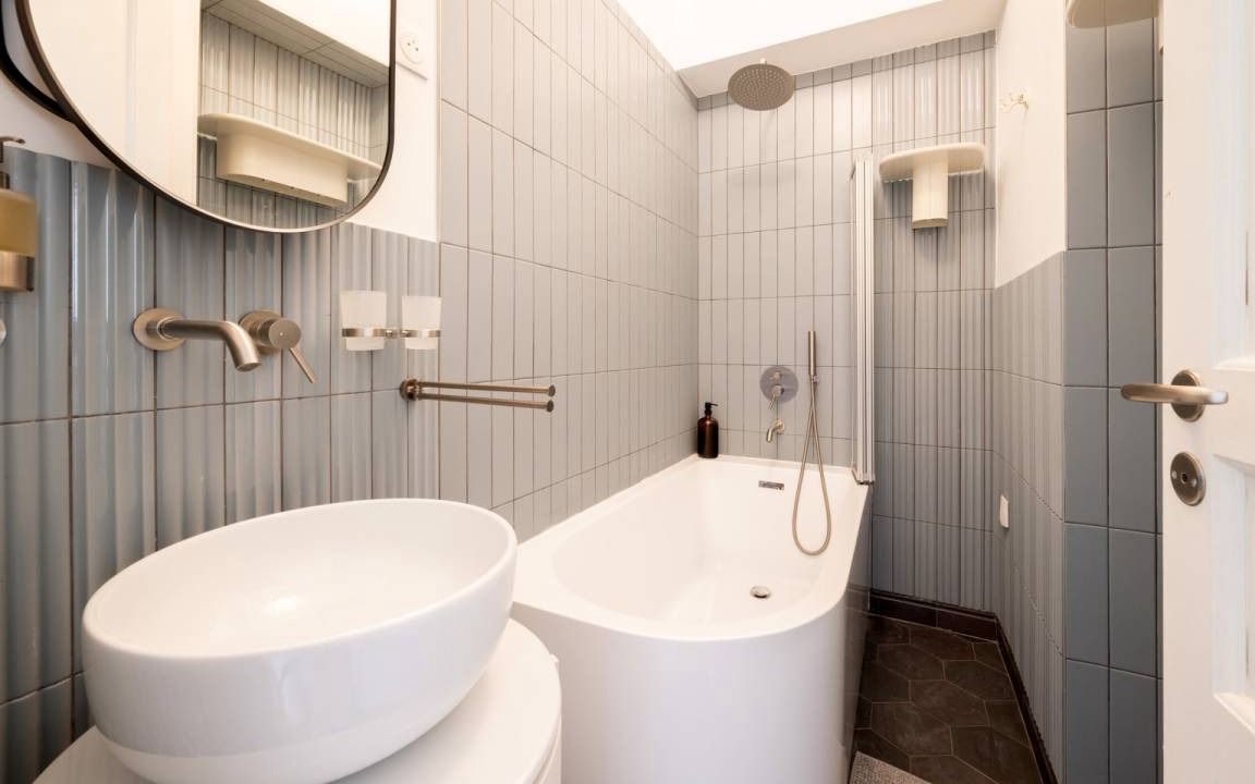 Photo of Bathroom in Quartier de la Folie-Mericourt