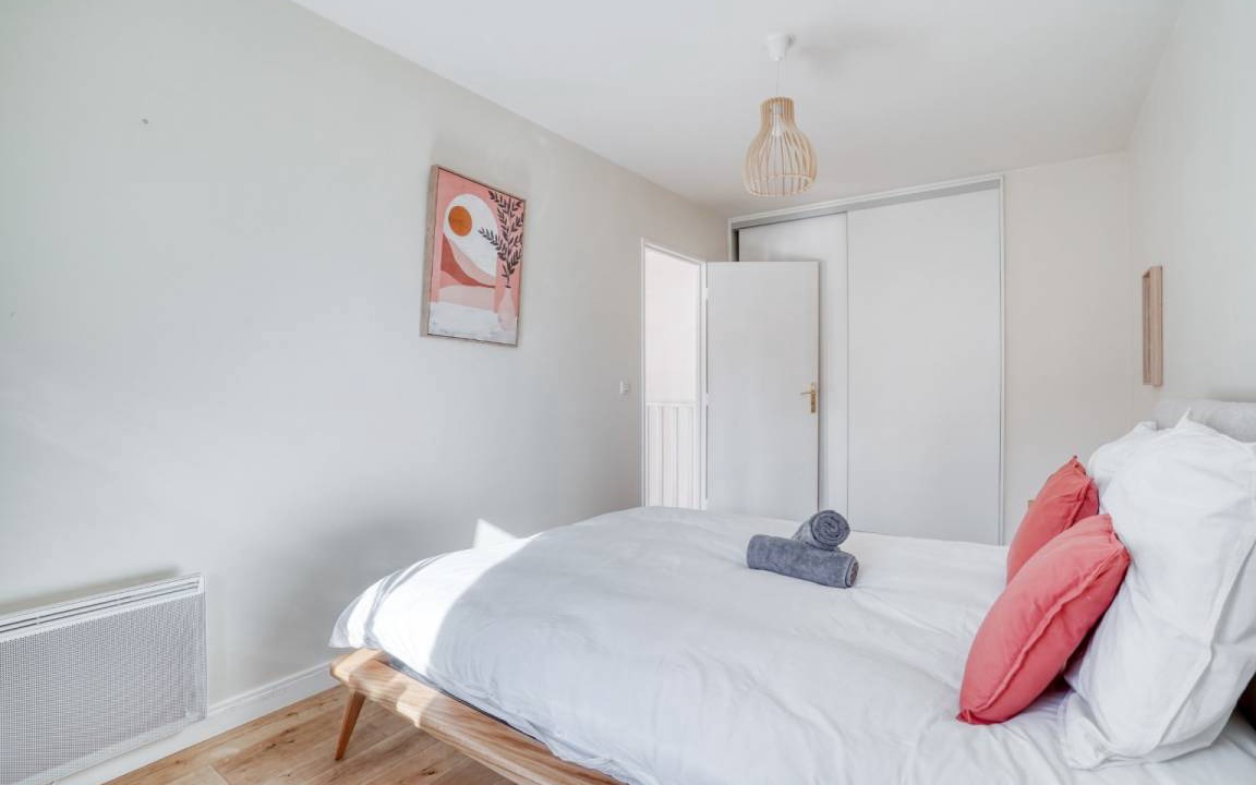 Photo of Bedroom in Clichy
