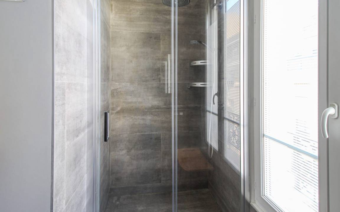 Photo of Bathroom in Issy-les-Moulineaux