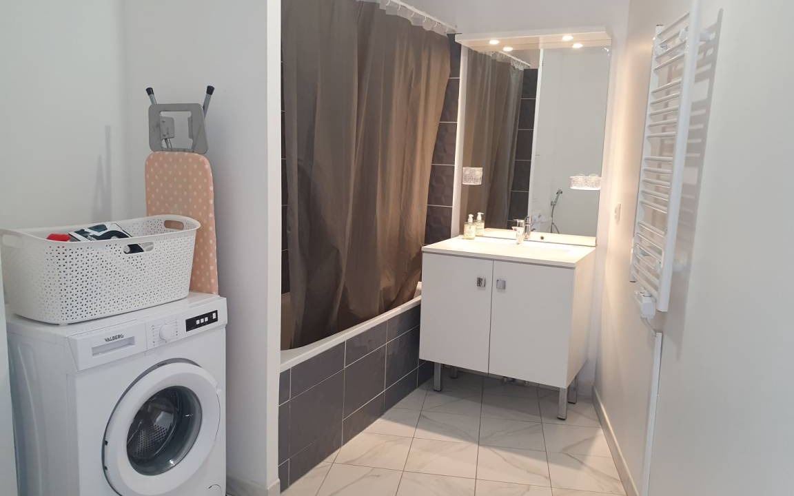 Photo of Bathroom in Villejuif