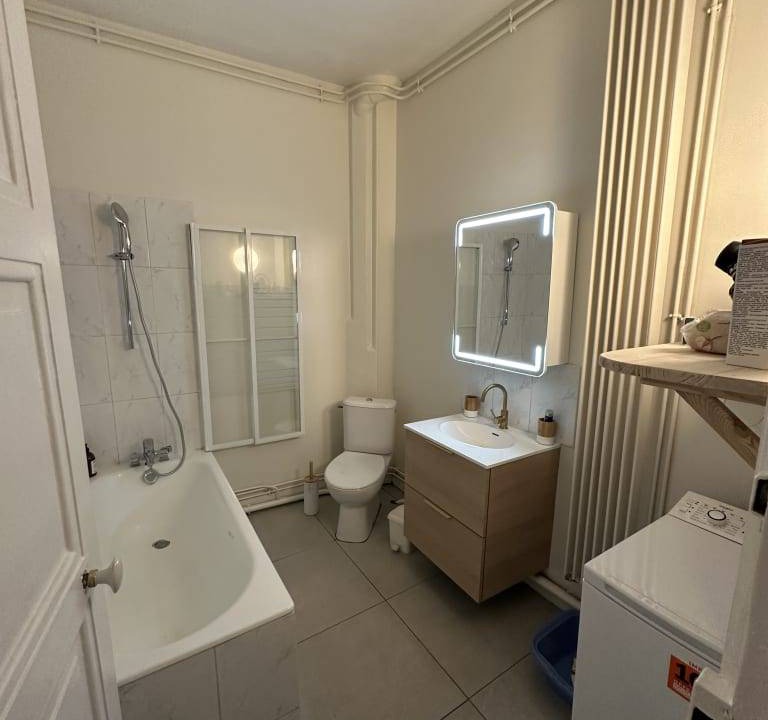 Photo of Bathroom in 16th Arrondissement