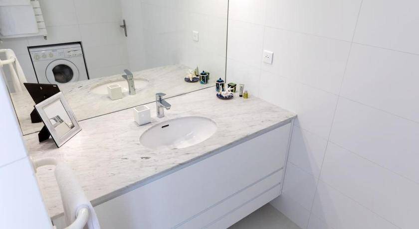 Photo of Bathroom in Quartier de la Place-Vendome