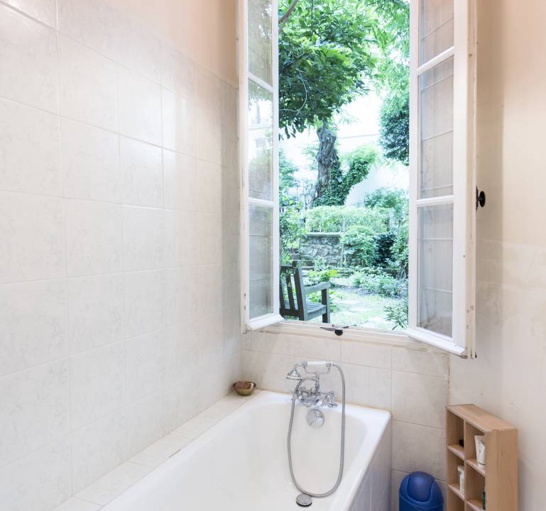 Photo of Bathroom in Chaillot