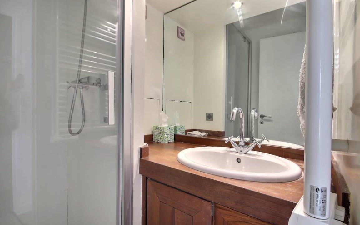 Photo of Bathroom in Saint-Merri