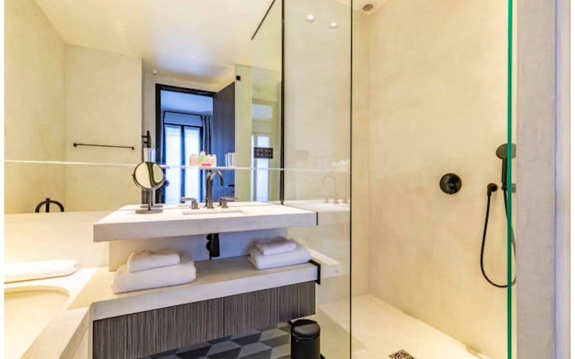 Photo of Bathroom in Chaillot