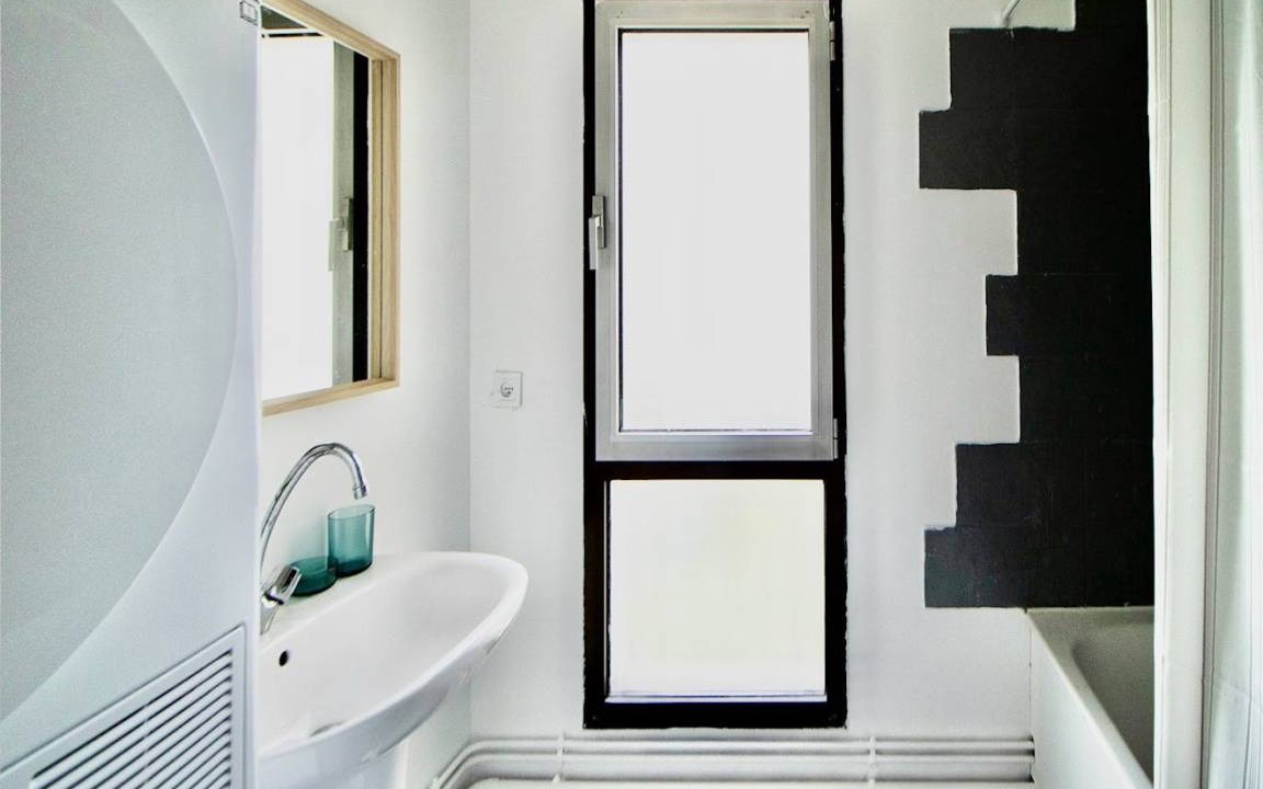Photo of Bathroom in Puteaux