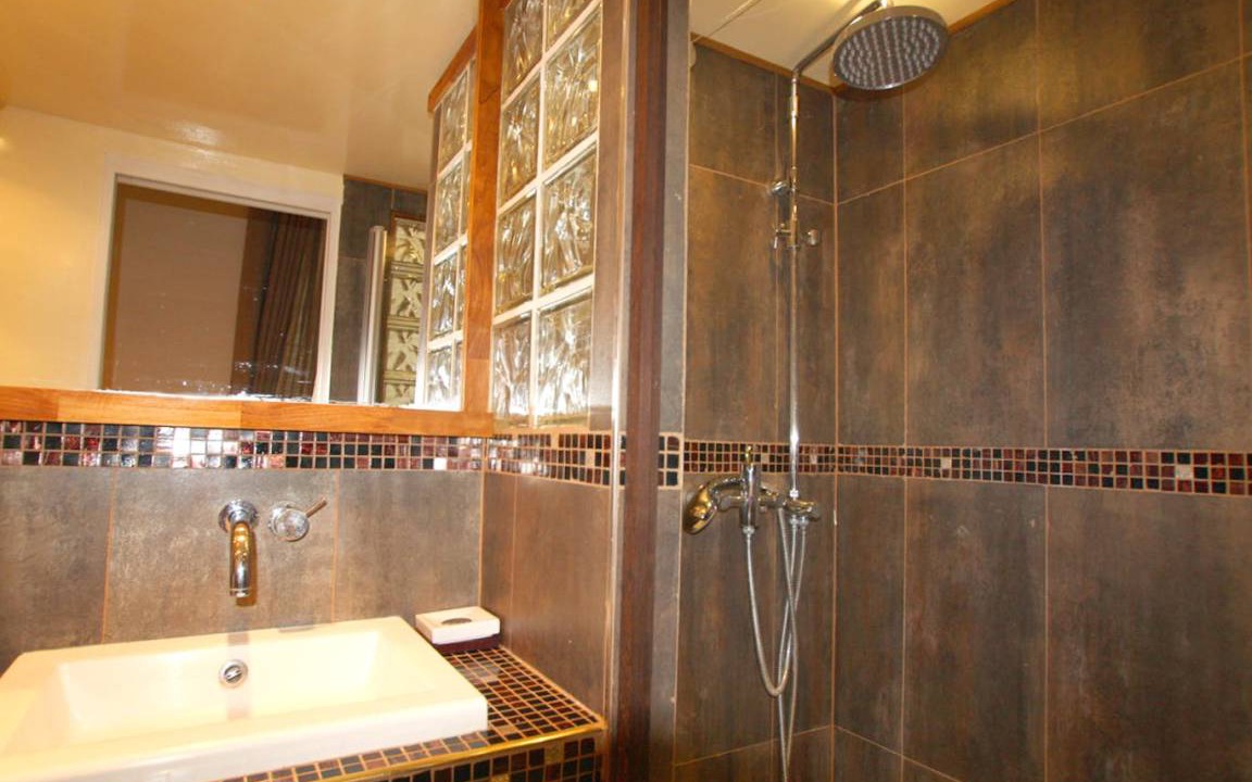 Photo of Bathroom in Enfants-Rouges