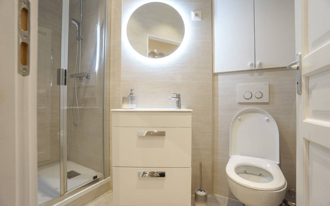 Photo of Bathroom in Quartier du Gros-Caillou