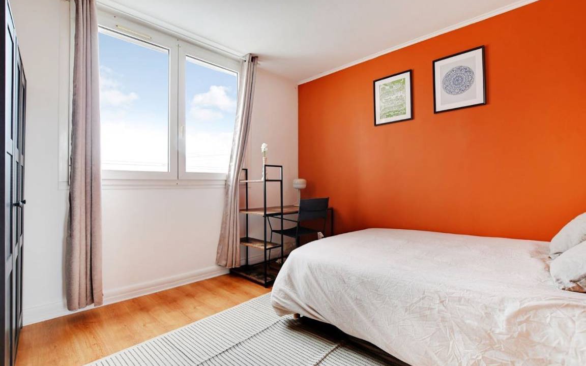 Photo of Bedroom in Le Kremlin-Bicetre