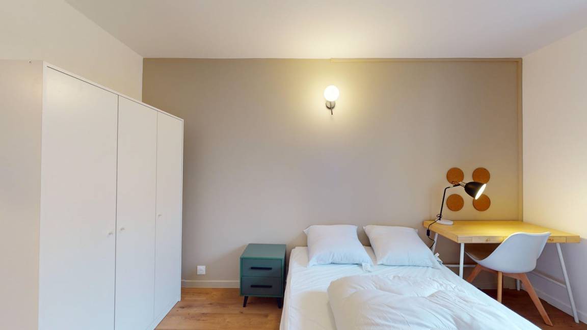 Photo of Others in Asnieres-sur-Seine