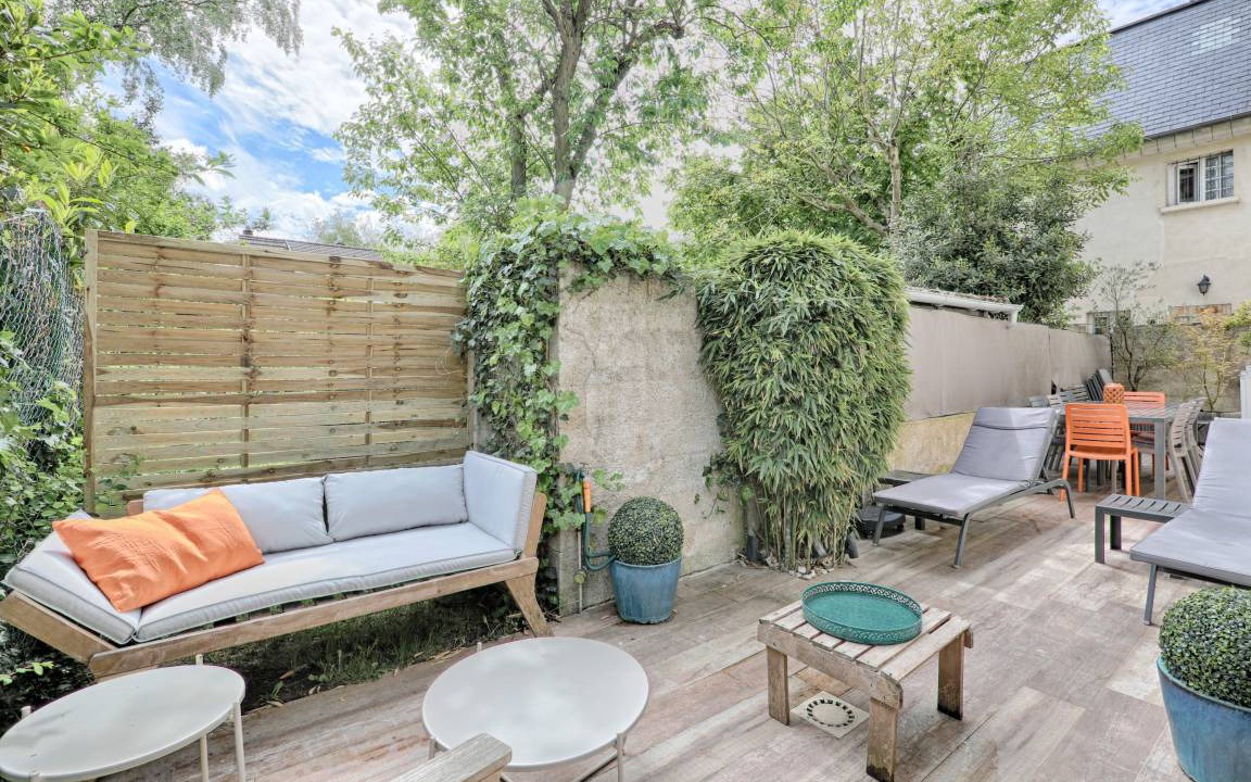 Photo of Patio Balcony in L'Hay-les-Roses