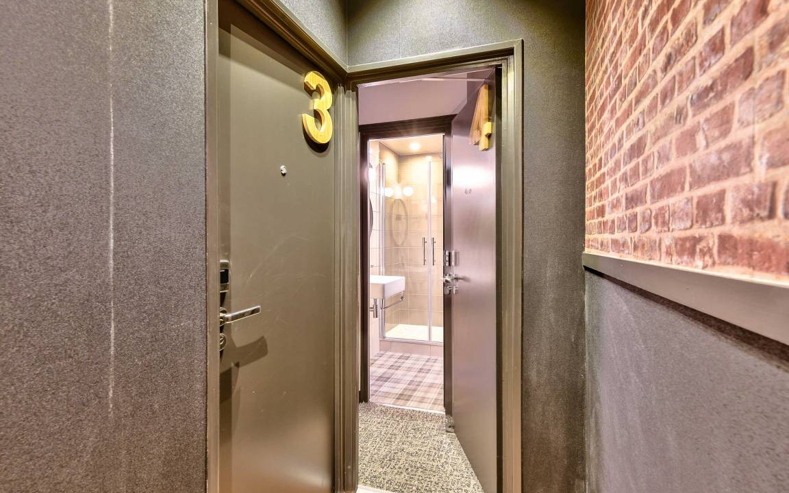 Photo of Bathroom in Asnieres-sur-Seine