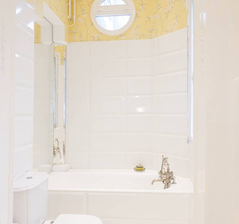 Photo of Bathroom in Chaillot