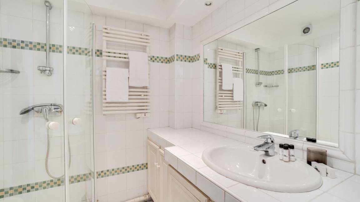 Photo of Bathroom in 16th Arrondissement