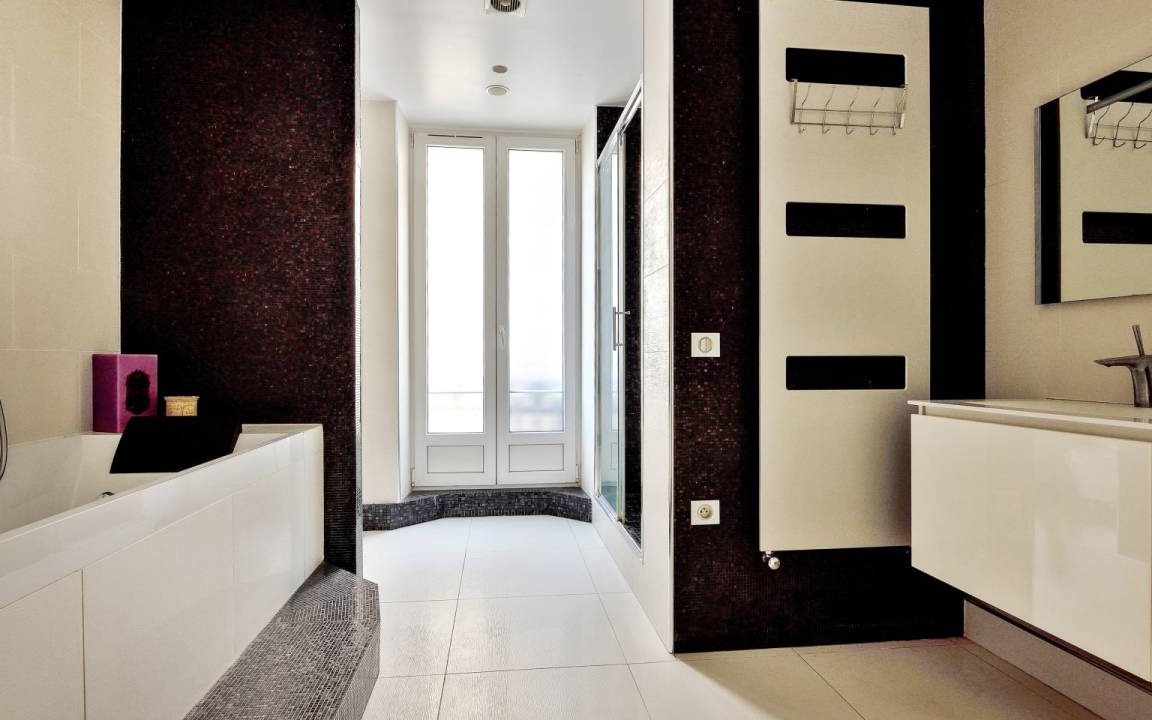 Photo of Bathroom in Chaillot