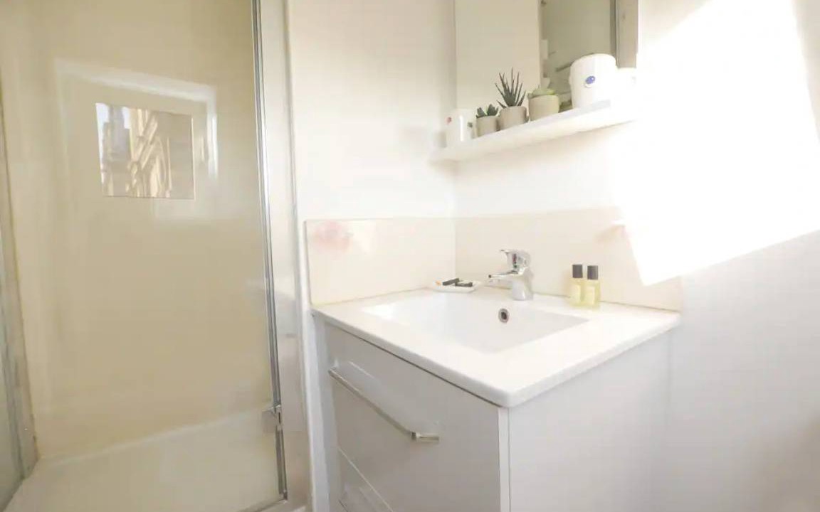 Photo of Bathroom in 16th Arrondissement