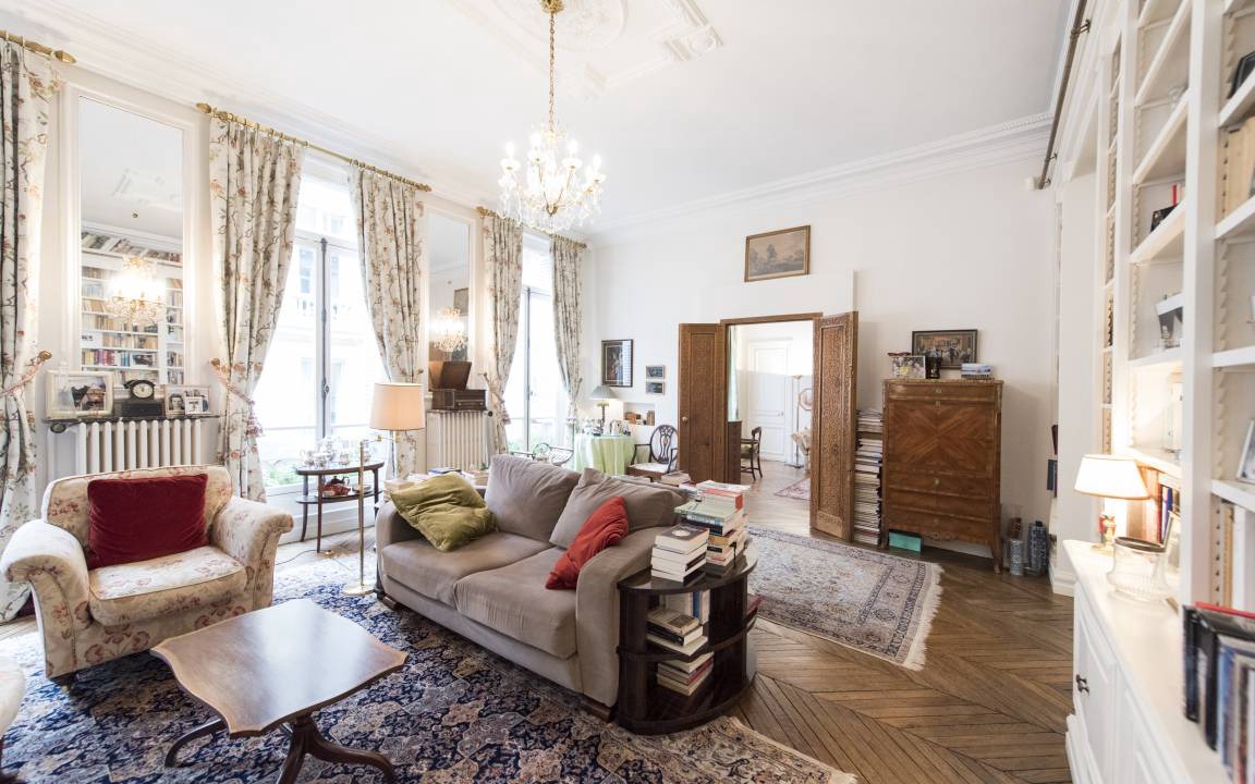 Photo of Livingroom in Chaillot
