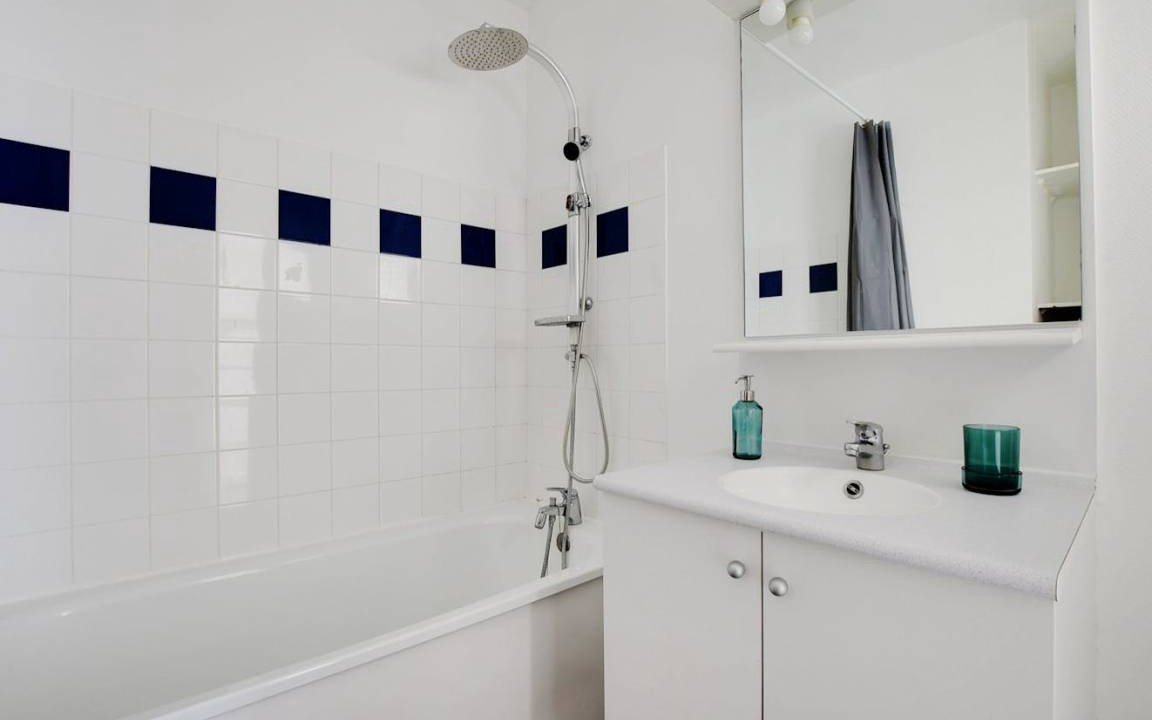 Photo of Bathroom in Le Kremlin-Bicetre
