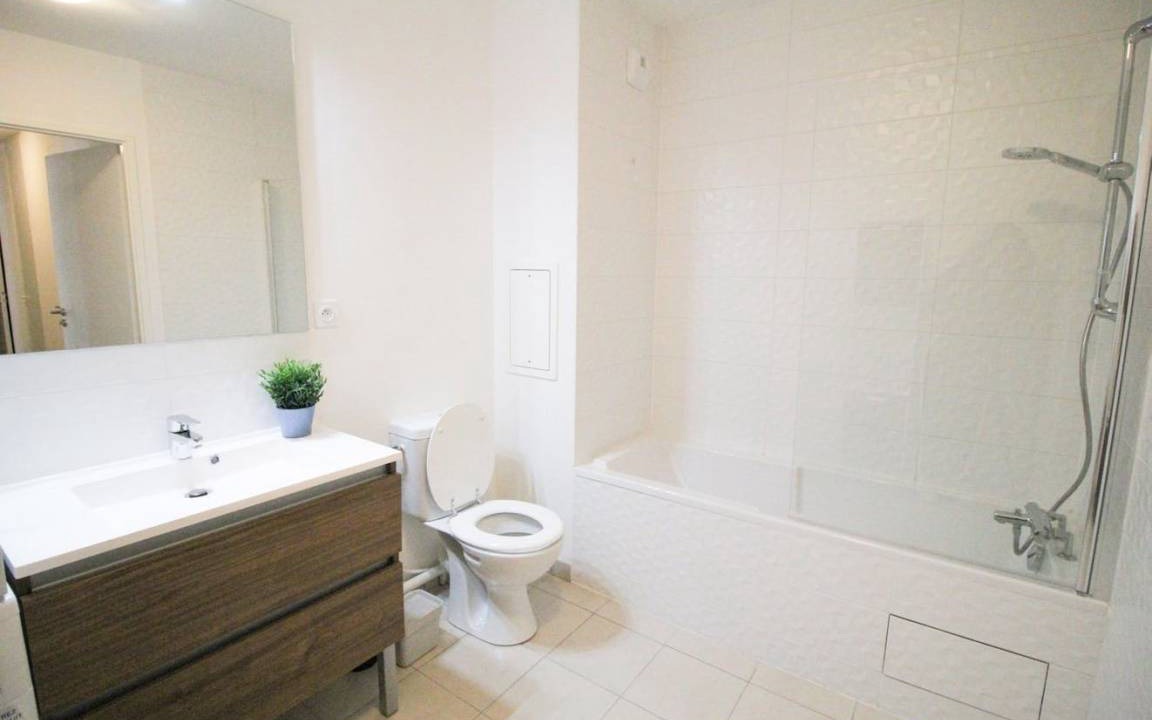 Photo of Bathroom in Clichy