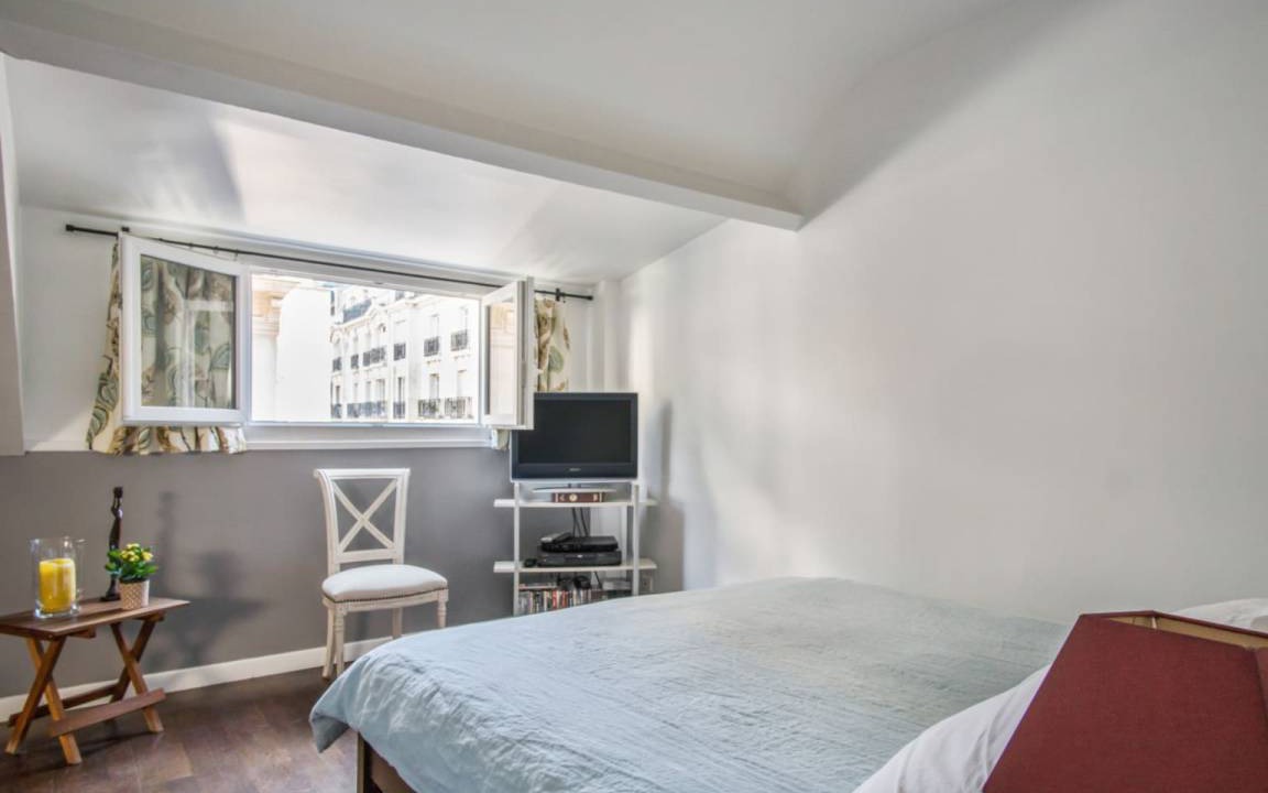 Photo of Bedroom in Passy