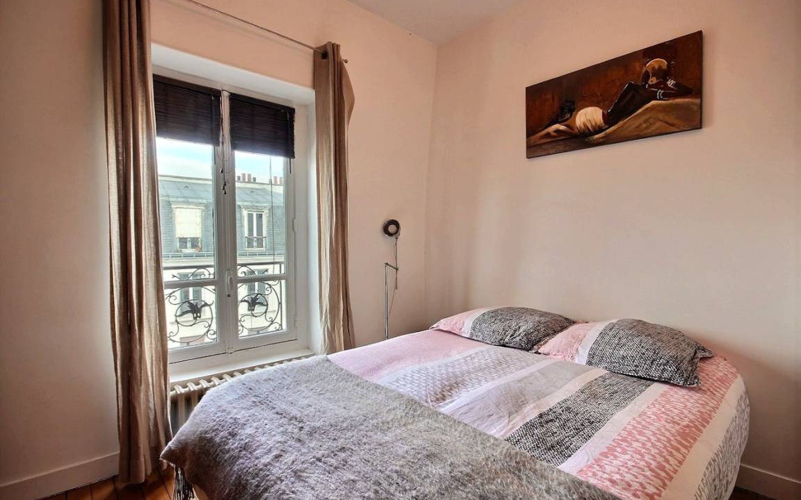 Photo of Bedroom in 12th Arrondissement