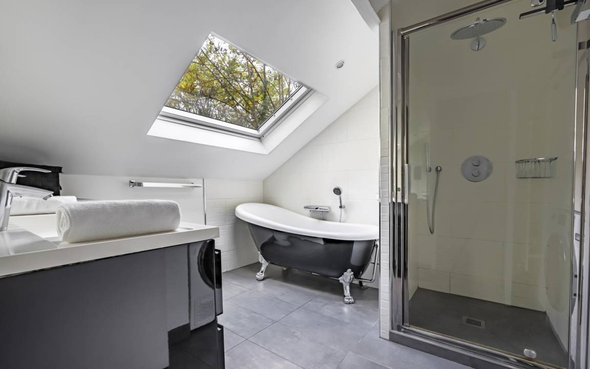 Photo of Bathroom in Saint-Fargeau