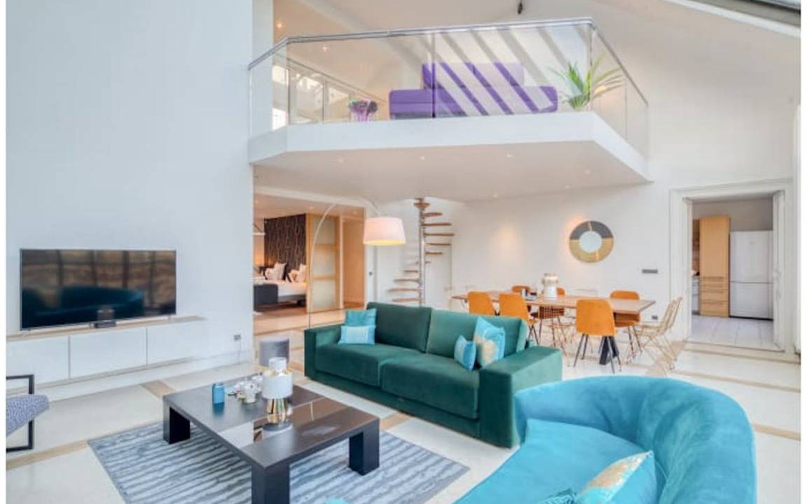 Photo of Livingroom in Champs-Elysees