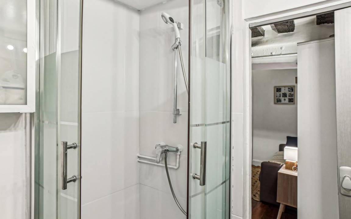 Photo of Bathroom in Paris City Center