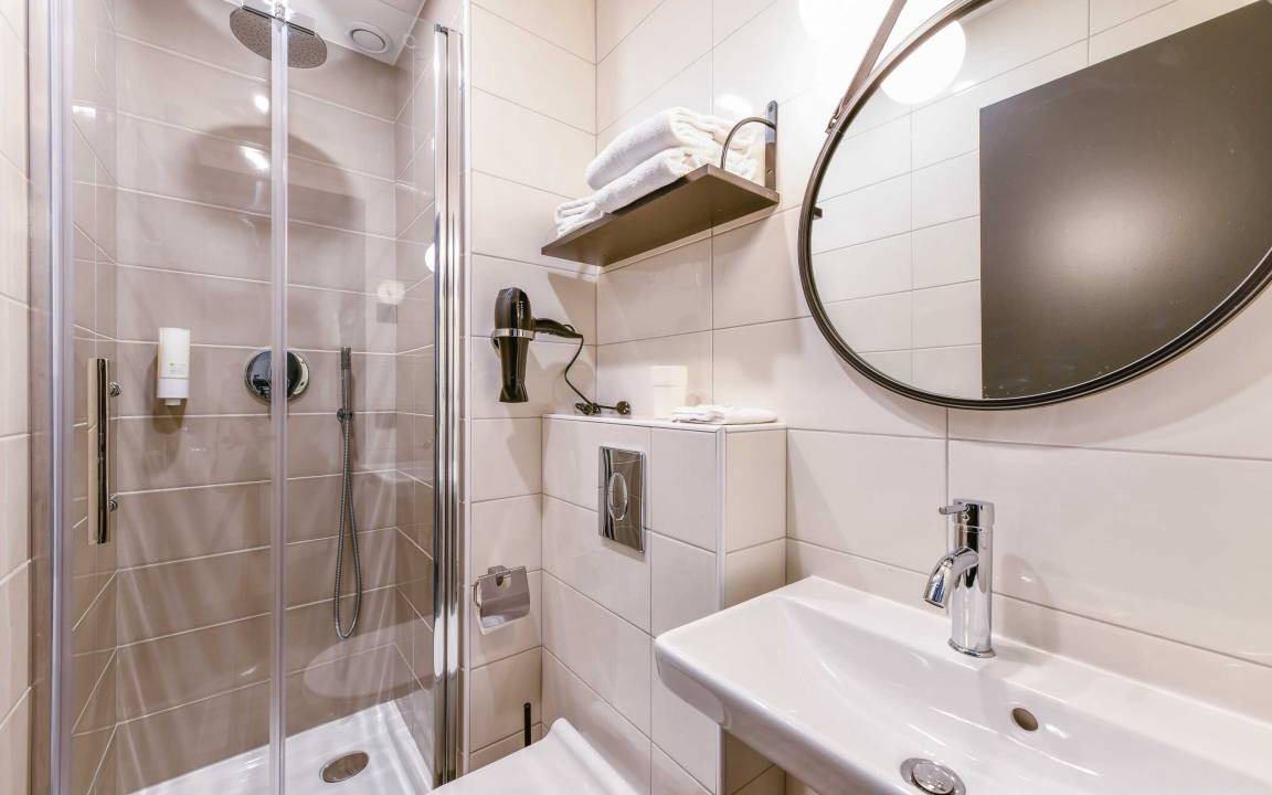 Photo of Bathroom in Asnieres-sur-Seine