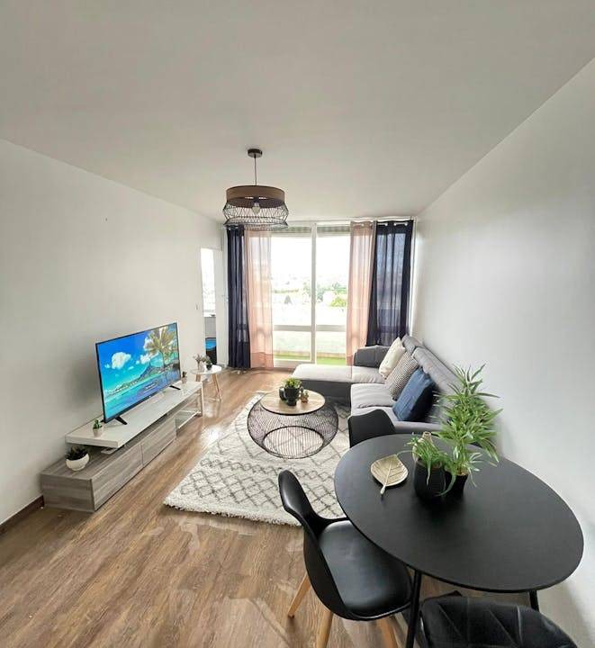 Photo of Livingroom in Bleuets - Bordieres - Pinsons