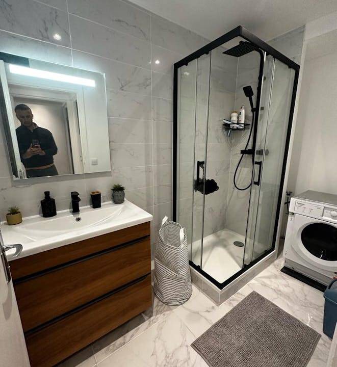 Photo of Bathroom in Bleuets - Bordieres - Pinsons