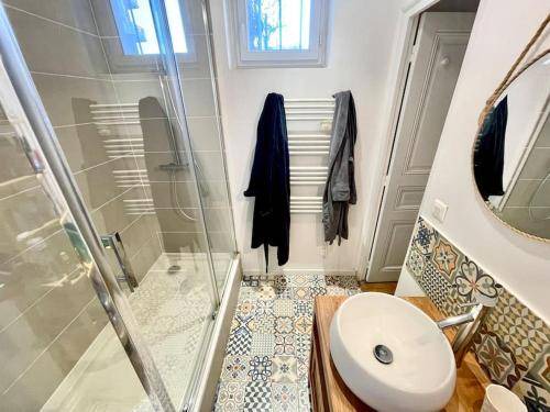 Photo of Bathroom in Asnieres-sur-Seine
