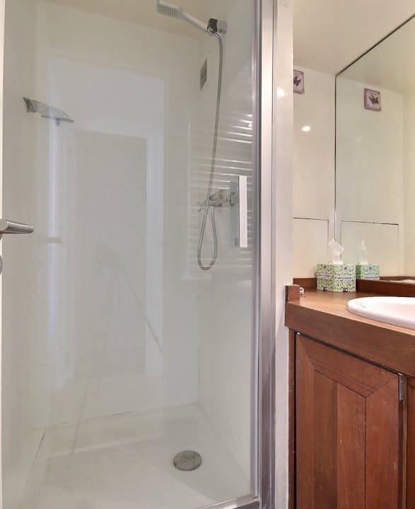 Photo of Bathroom in Saint-Merri