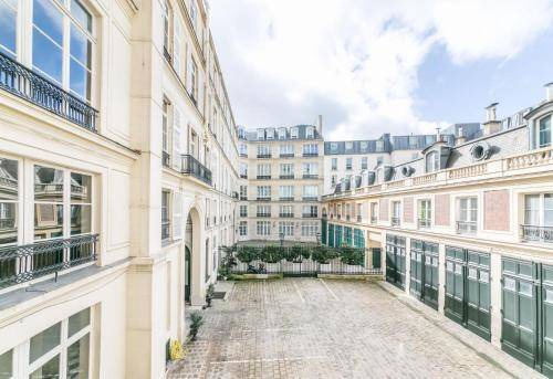 Photo of Others in Quartier de la Monnaie