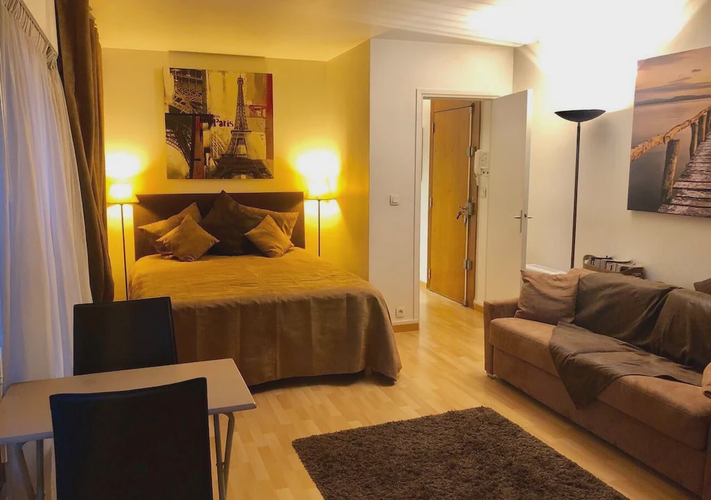 Photo of Livingroom in Chaillot