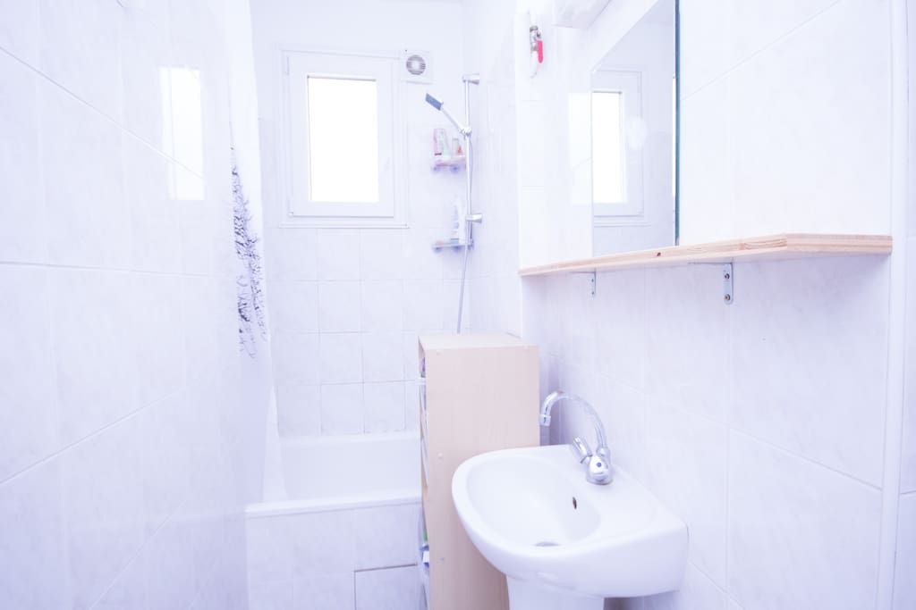 Photo of Bathroom in Combat