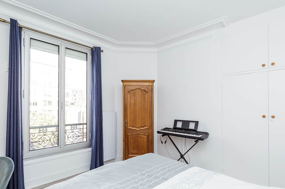 Photo of Bedroom in Clichy