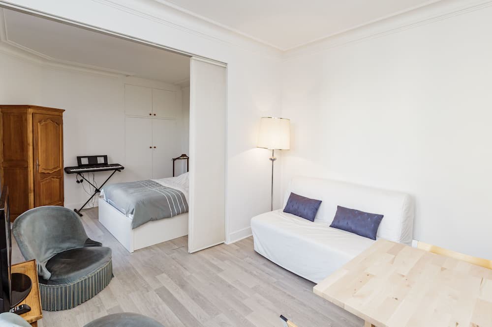 Photo of Bedroom in Clichy