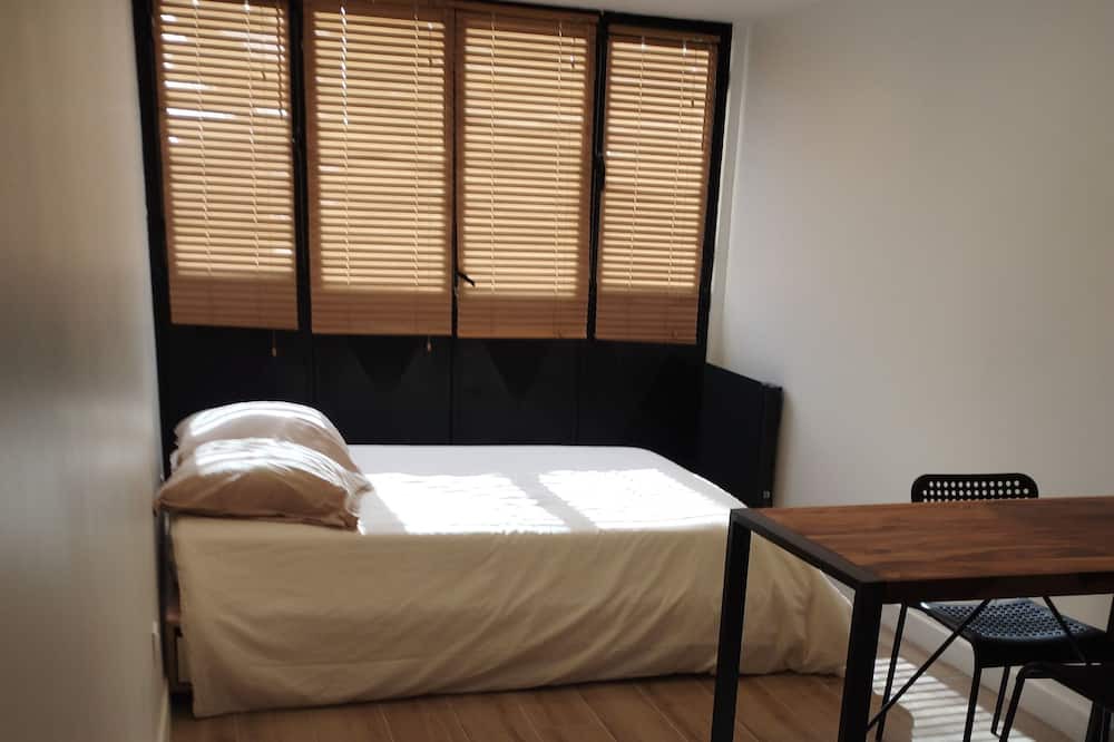 Photo of Bedroom in Neuilly-Plaisance