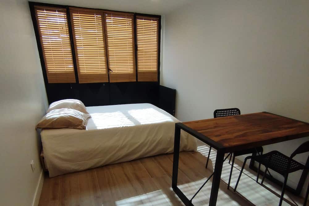 Photo of Bedroom in Neuilly-Plaisance