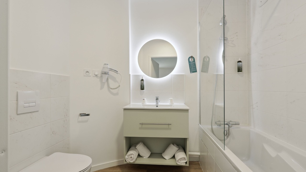 Photo of Bathroom in Noisy-le-Grand