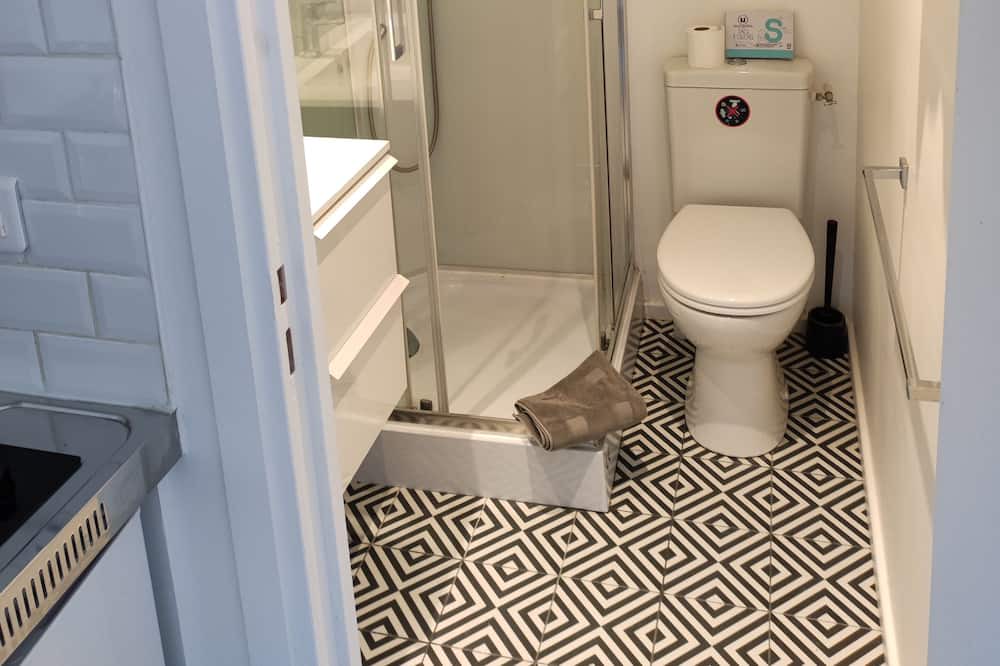 Photo of Bathroom in Garches