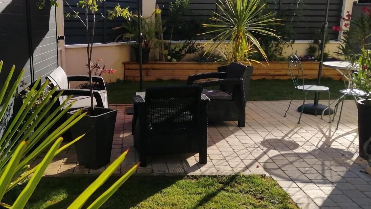 Photo of Outdoor in Clamart