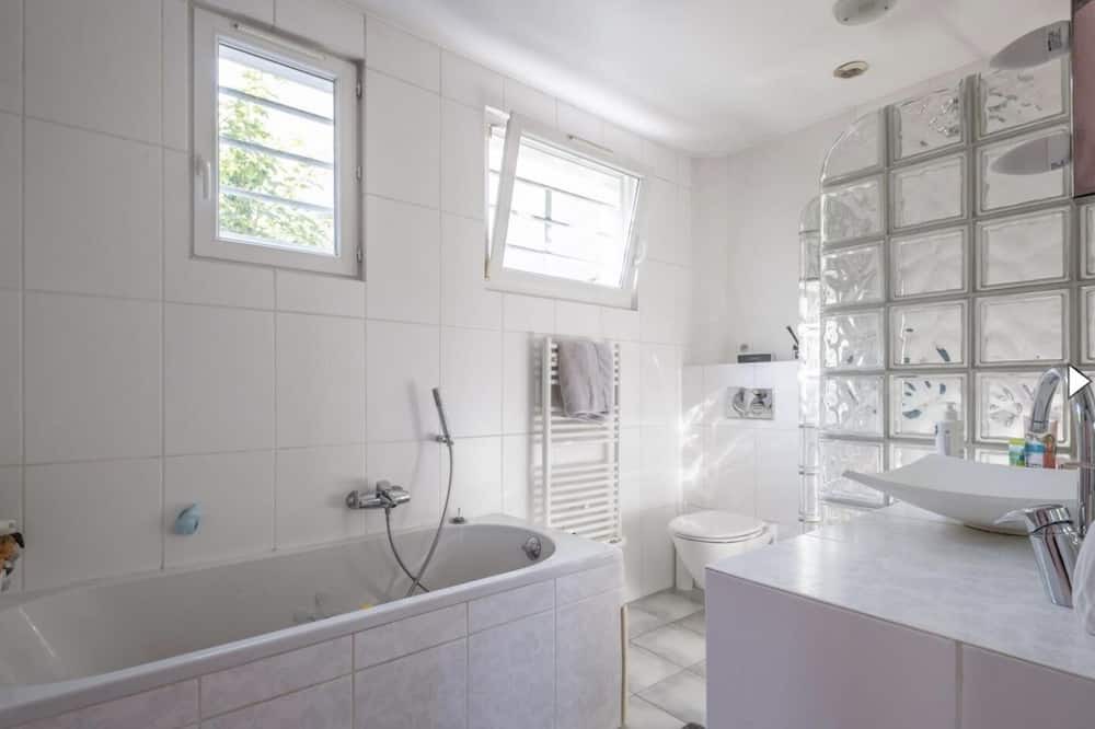 Photo of Bathroom in Le Perreux-sur-Marne