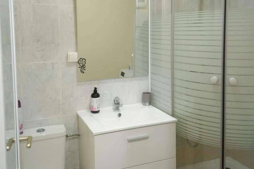 Photo of Bathroom in Les Pavillons-sous-Bois