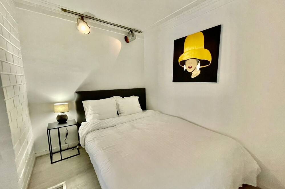 Photo of Bedroom in Quartier de la Place-Vendome