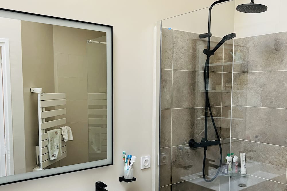 Photo of Bathroom in Le Perreux-sur-Marne