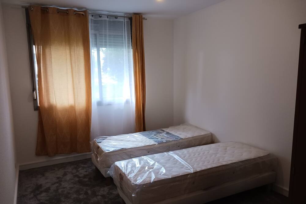Photo of Bedroom in Sceaux